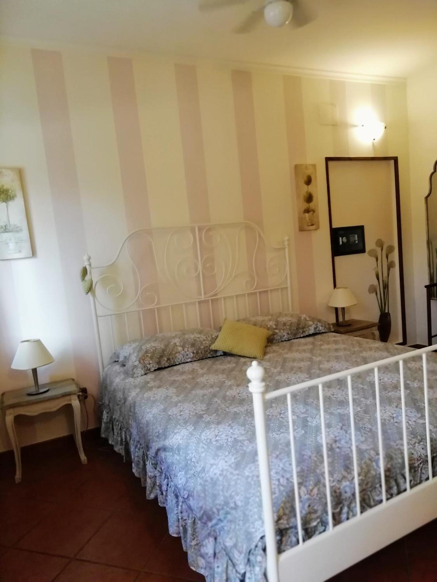Bed&Breakfast La Siepe Pinerolo Zimmer foto